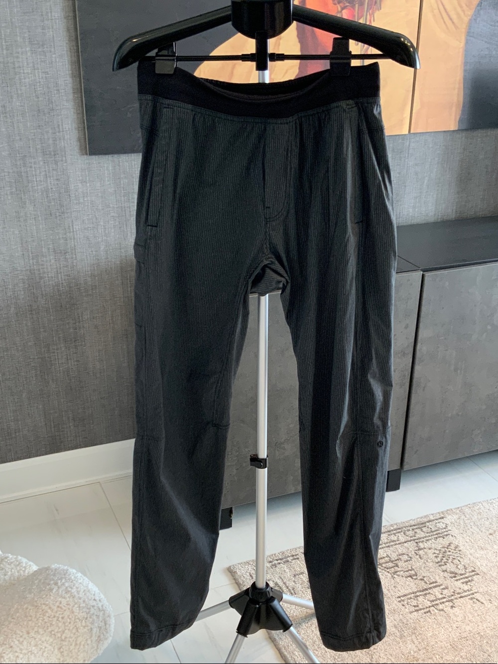 lululemon Rare Men's Black and Gray studio dance pant M